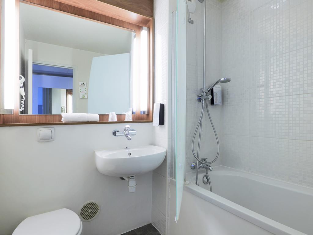 Campanile Brest - Gouesnou Aeroport Hotel Ngoại thất bức ảnh